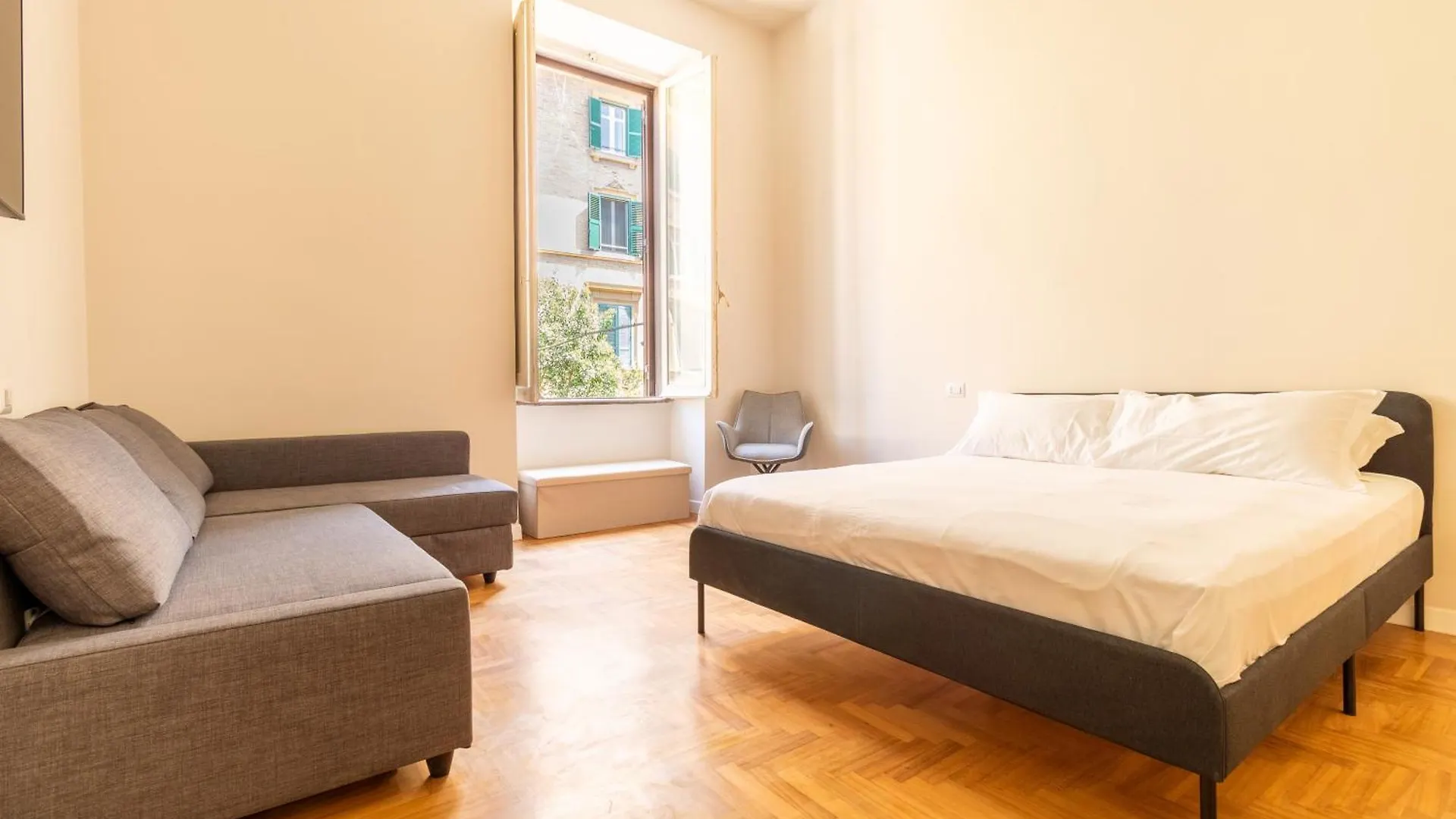 Cunabu Emilio Rom Hotell