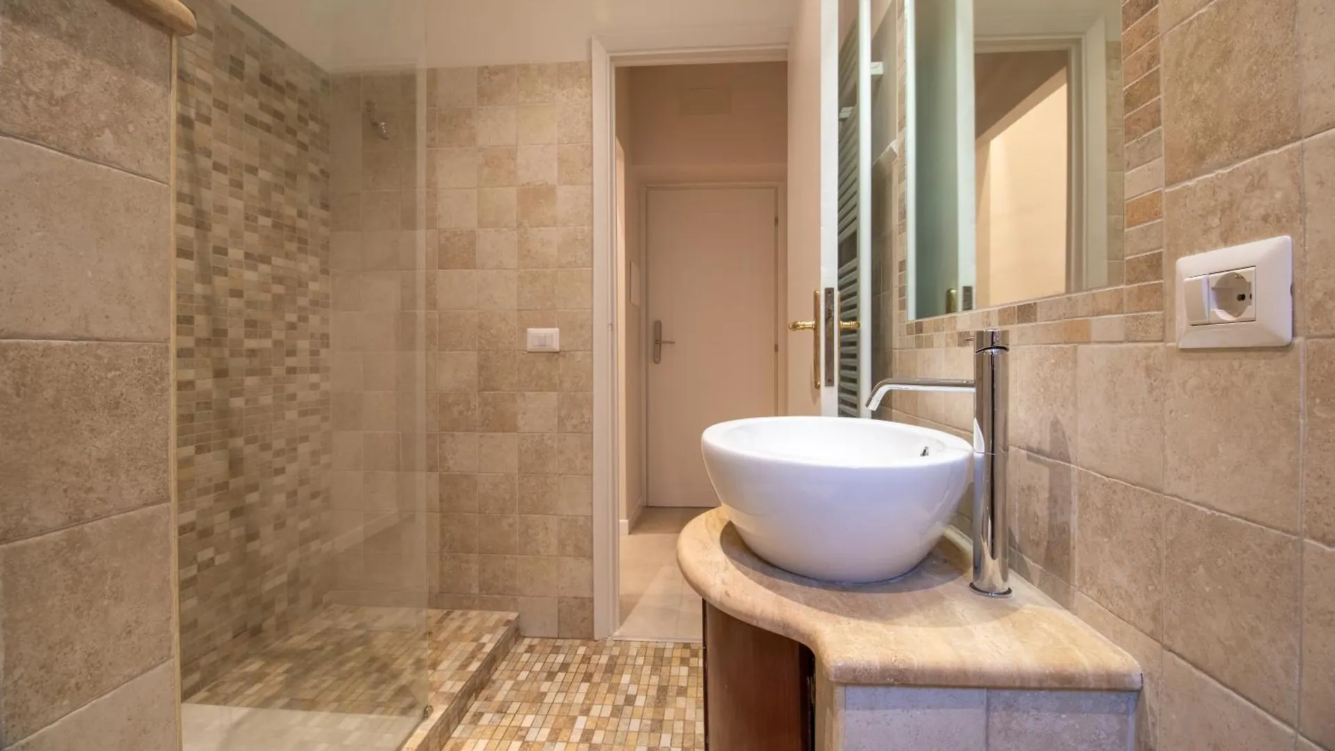 Cunabu Emilio Roma Hotel