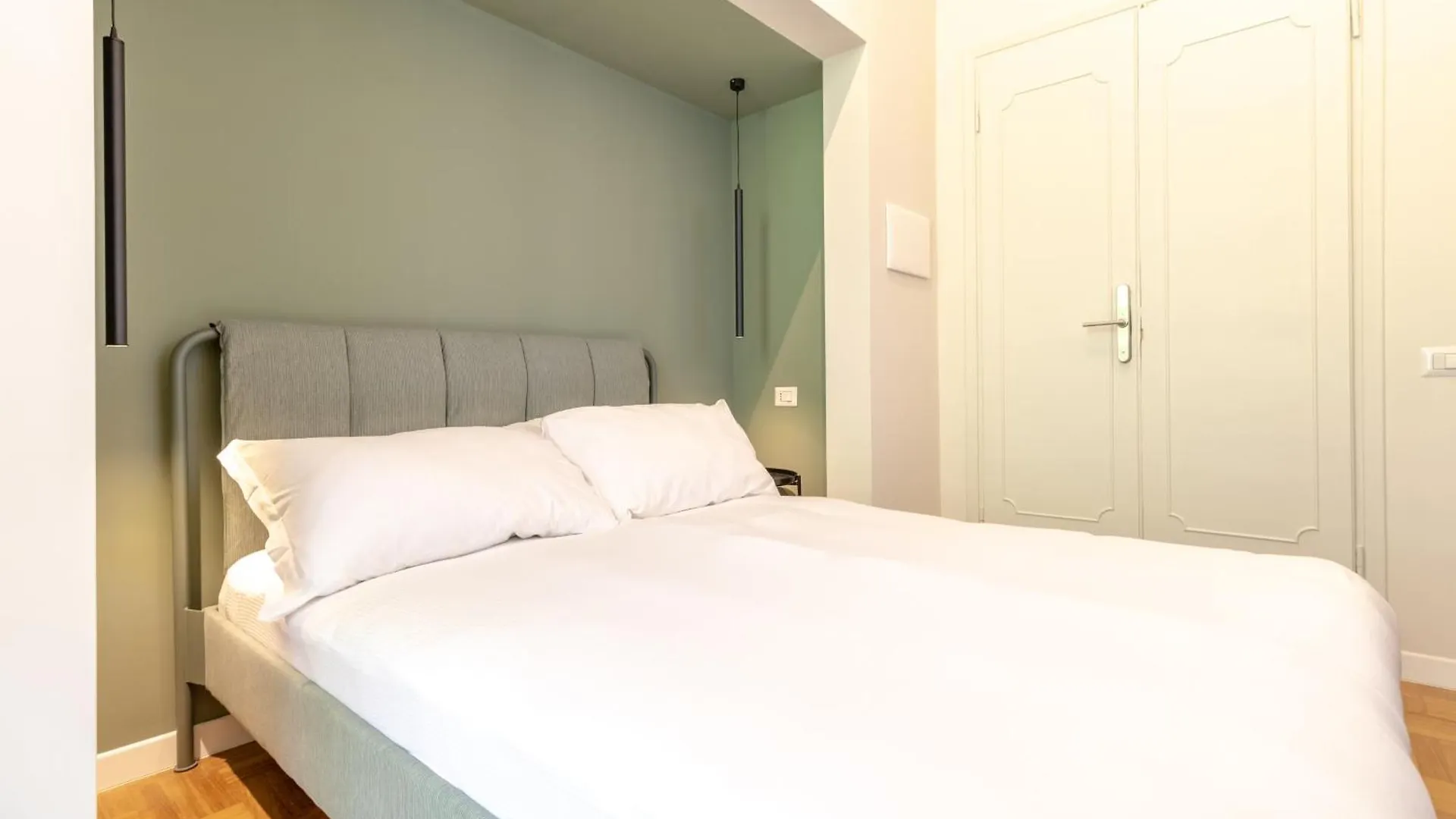 Cunabu Emilio Rome 4*,
